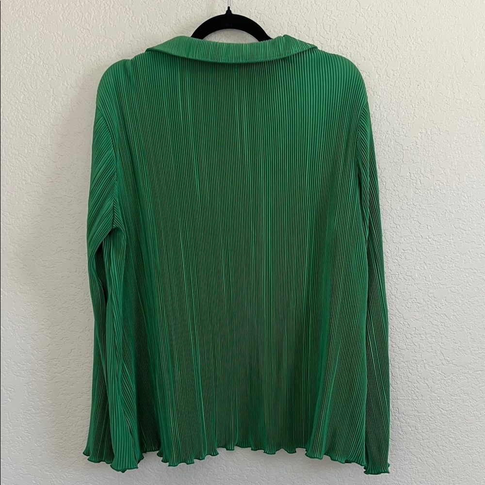 Reformation Laylin Plisse Green Oversized . Size M - Picture 9 of 14